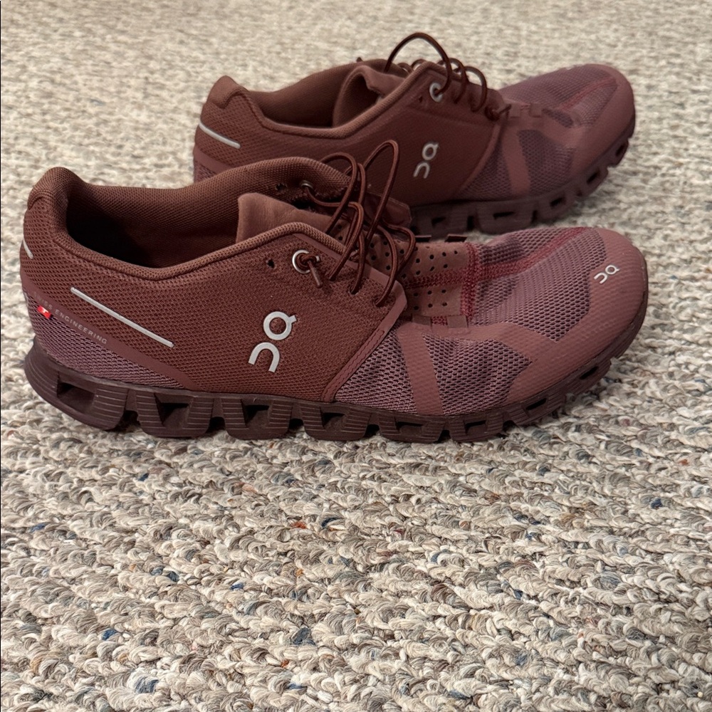 On Running cloud 5 sneaker monochrome mulberry women’s size 9.5 - Picture 3 of 8